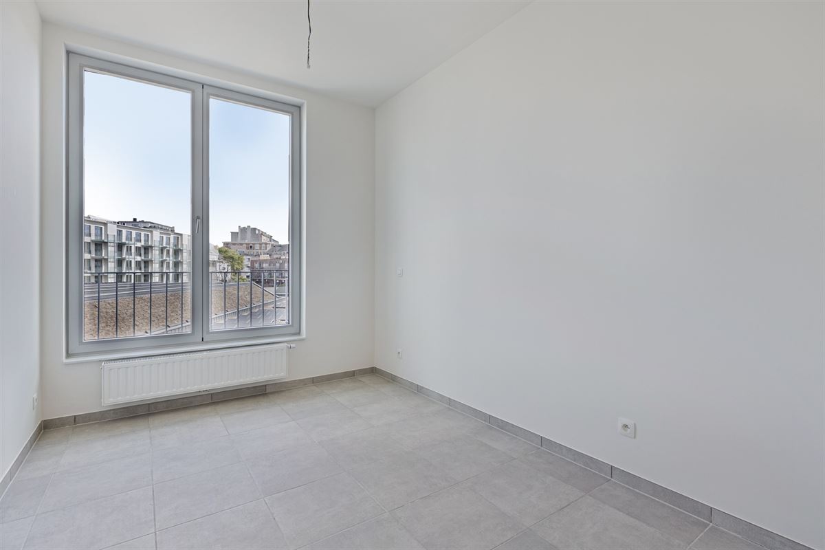 TWEESLAAPKAMERAPPARTEMENT + TERRAS IN HARTJE ANTWERPEN