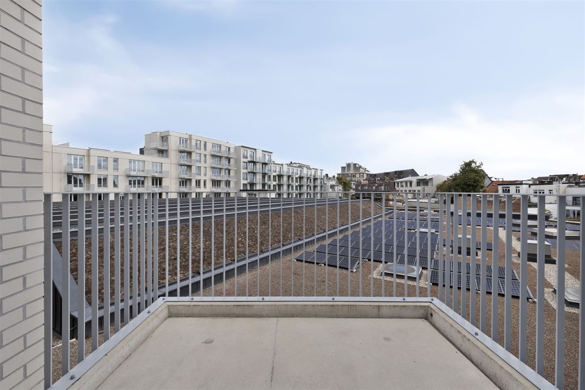 TWEESLAAPKAMERAPPARTEMENT + TERRAS IN HARTJE ANTWERPEN