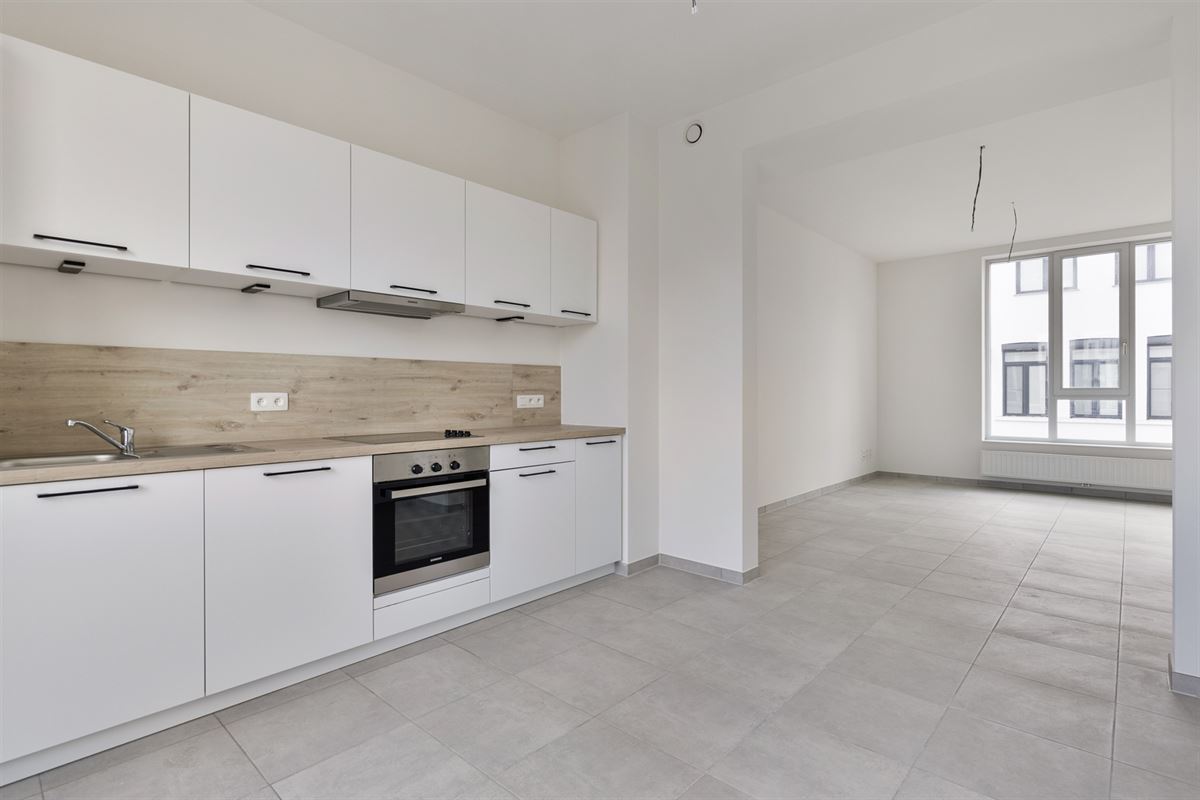 TWEESLAAPKAMERAPPARTEMENT + TERRAS IN HARTJE ANTWERPEN