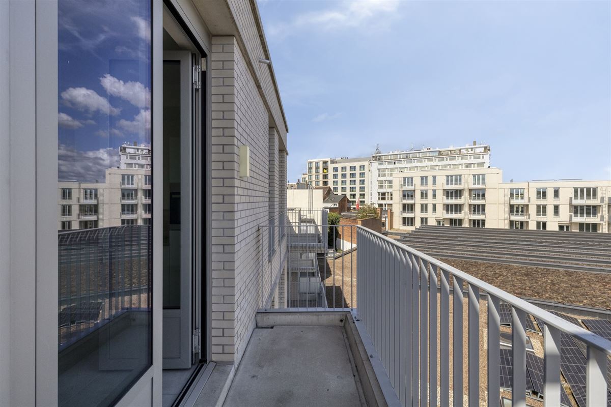 APPARTEMENT + BALKON IN HARTJE ANTWERPEN