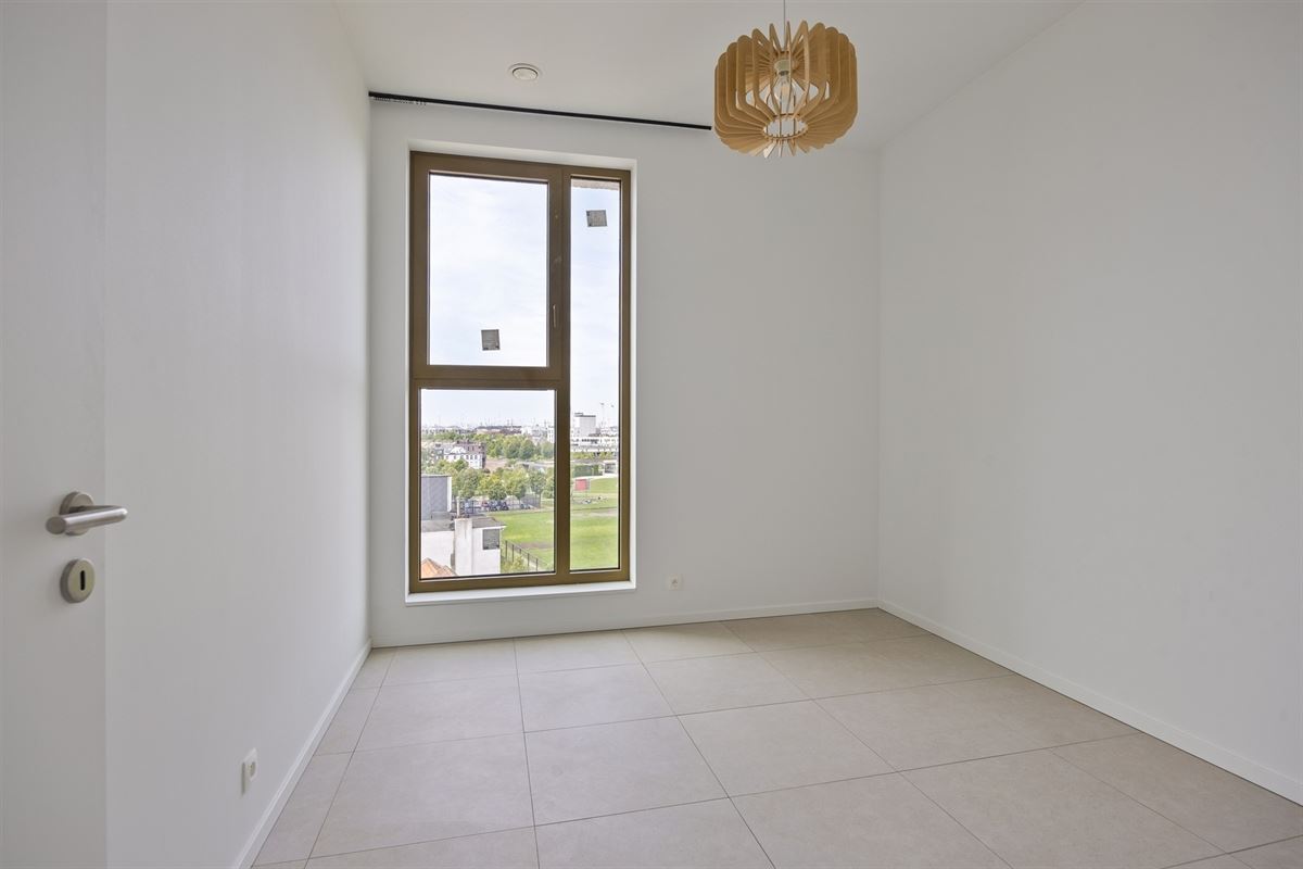 FRIENDFLAT MET PARKZICHT, 3 SLKS & 3 BADKS