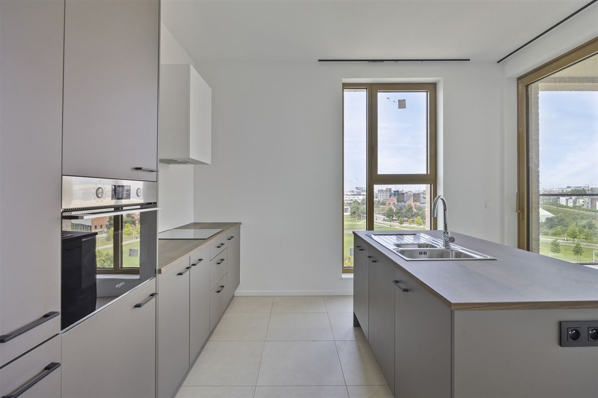 MAGNIFIEKE PENTHOUSE MET PARKZICHT, 3 SLKS & 3 BADKS