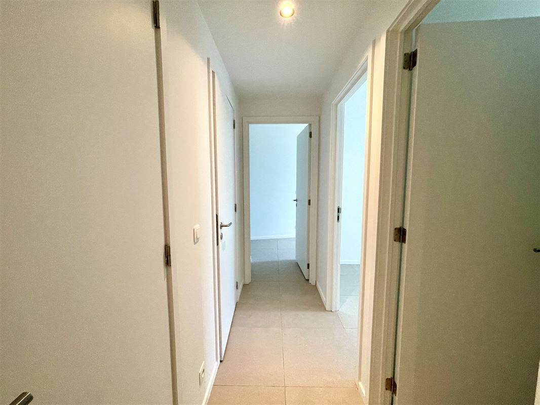 NIEUWBOUWAPP. MET TERRAS, 3 SLKS & 3 BADKS