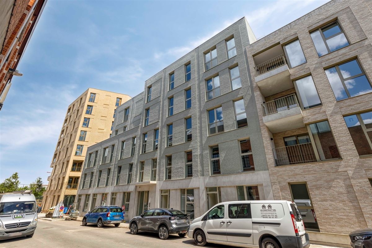 APP MET 3 SLKS, 2 BADKS + TERRAS OP TOPLOCATIE