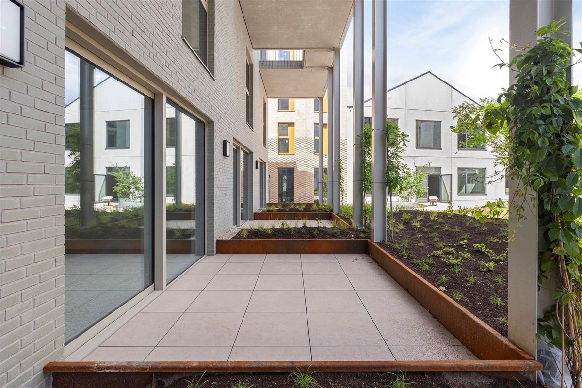 APP MET 3 SLKS, 2 BADKS + TERRAS OP TOPLOCATIE