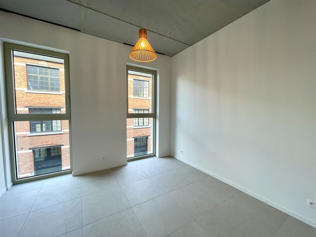 CENTRAAL GELEGEN APP. MET 2 SLKS + TERRAS