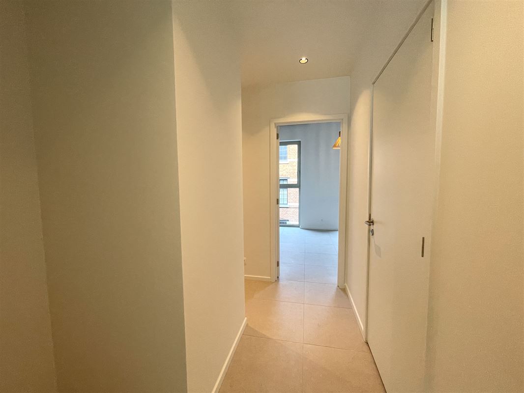CENTRAAL GELEGEN APP. MET 2 SLKS + TERRAS 