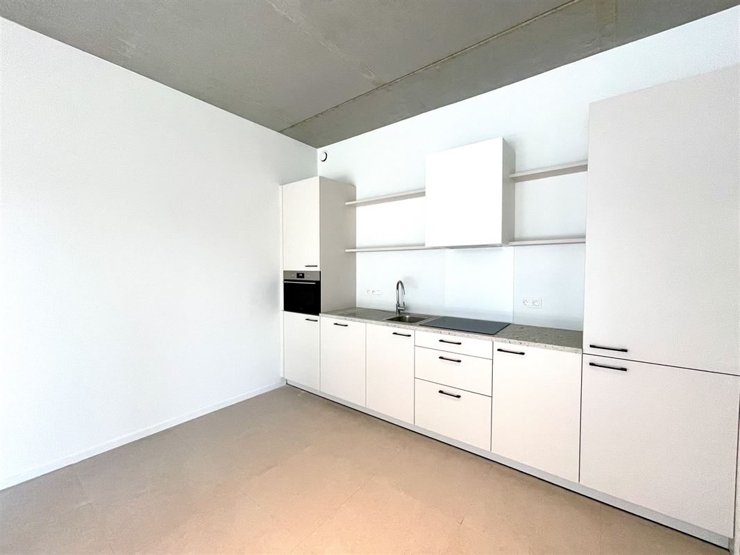 CENTRAAL GELEGEN APP. MET 2 SLKS + TERRAS 