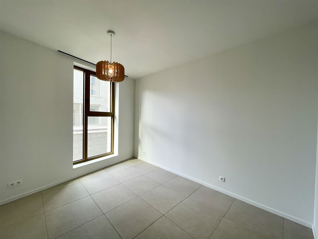 NIEUWBOUWAPP. MET TERRAS, 3 SLKS & 3 BADKS