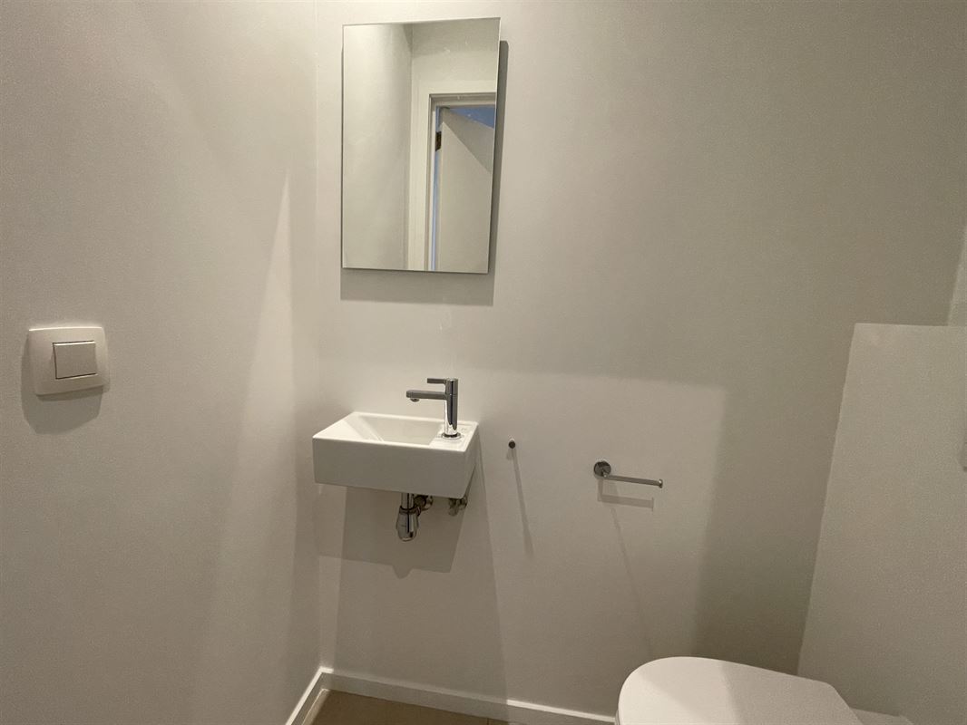 CENTRAAL GELEGEN APP. MET 2 SLKS + TERRAS