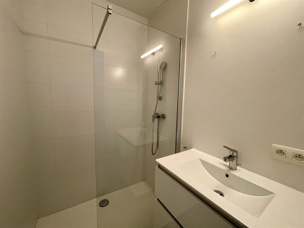 NEW PENTHOUSE WITH 2 TERRACES IN ANTWERP