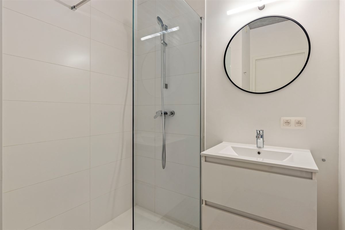 APP MET 3 SLKS, 2 BADKS + TERRAS OP TOPLOCATIE