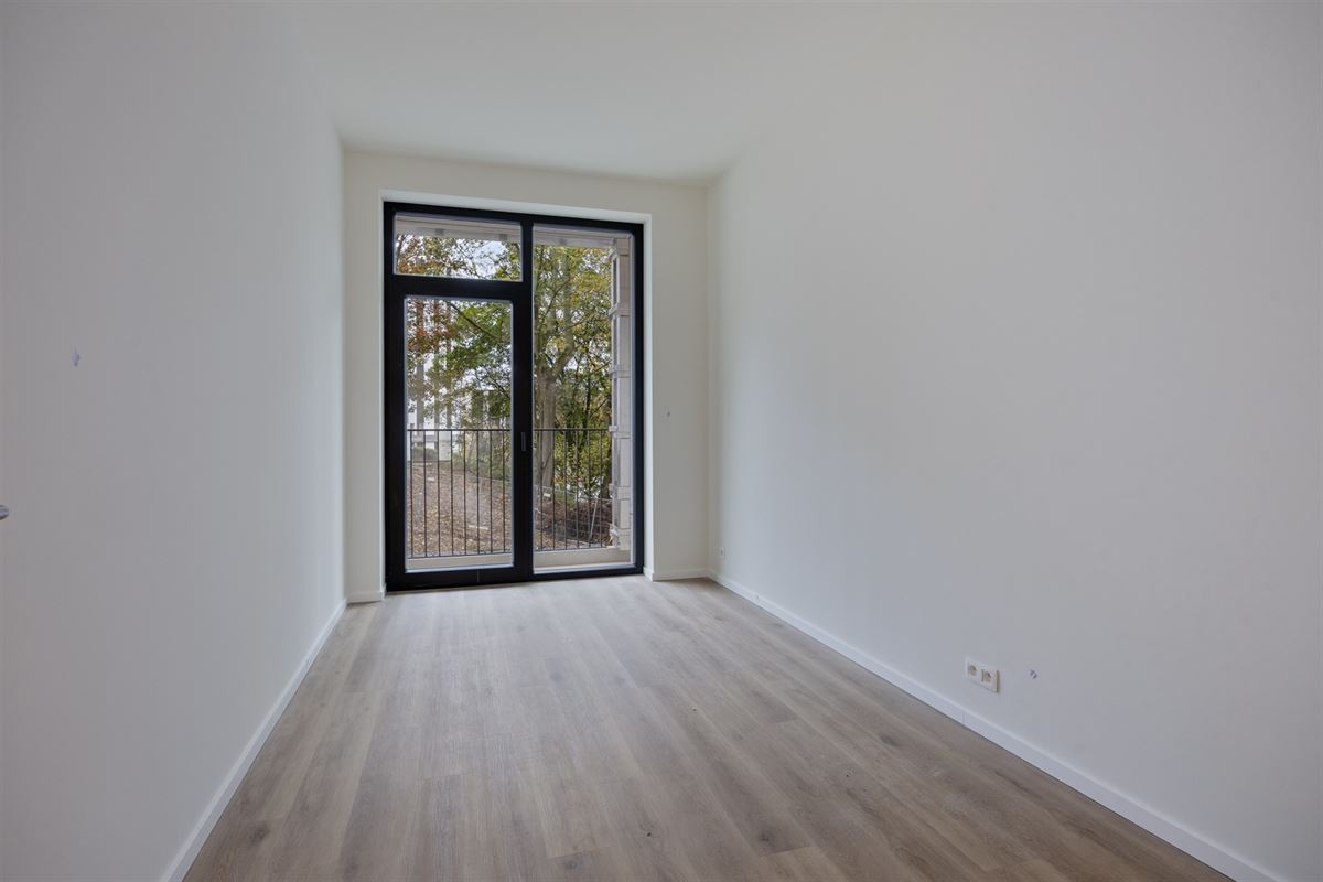 CENTRAAL GELEGEN APP. MET 2 SLKS + TERRAS