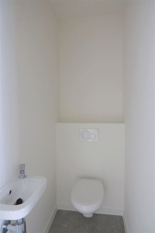 RECENT APP MET 2 SLKS + TERRAS & PARKING