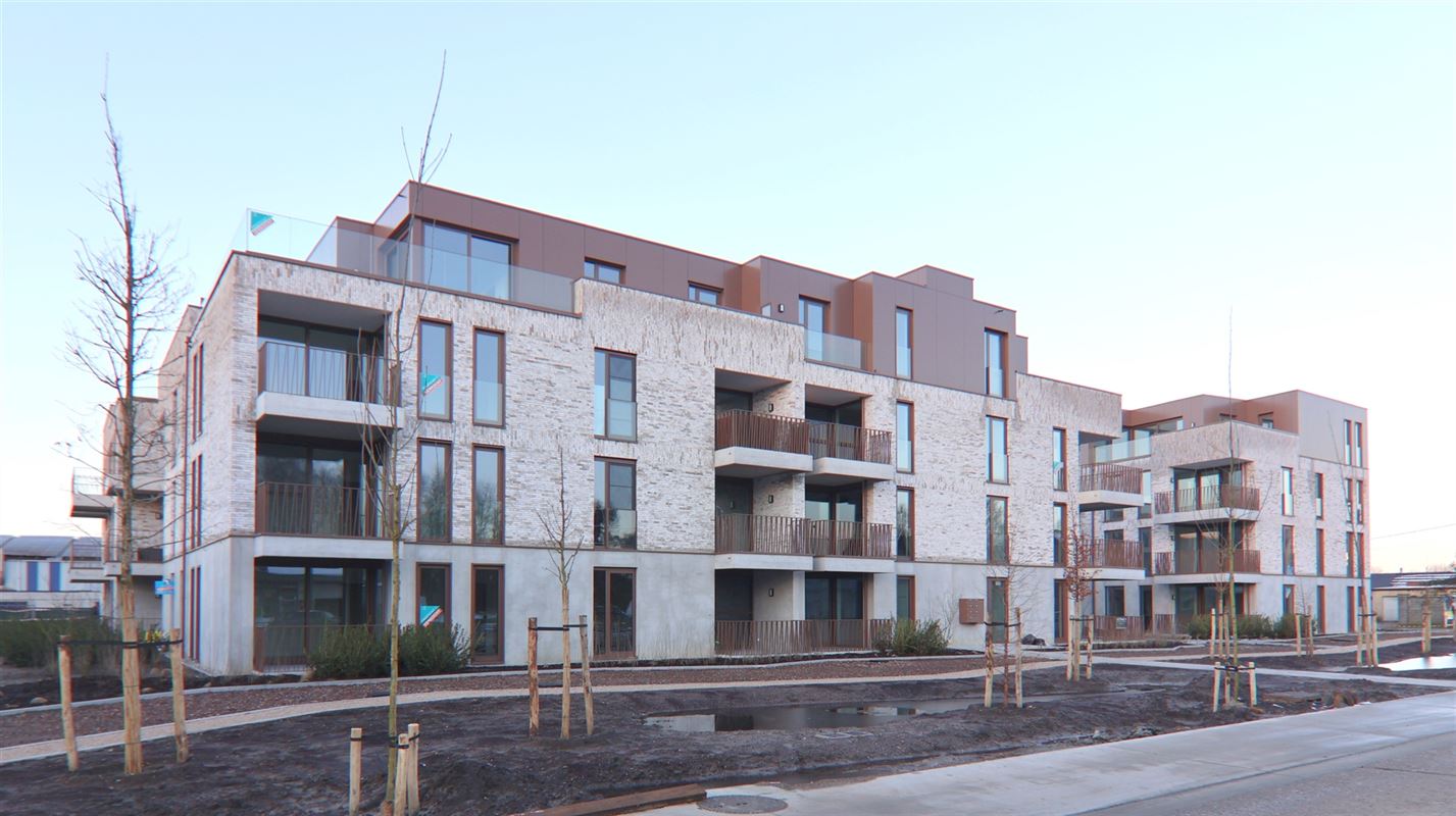 RECENT APP MET 2 SLKS + TERRAS & PARKING