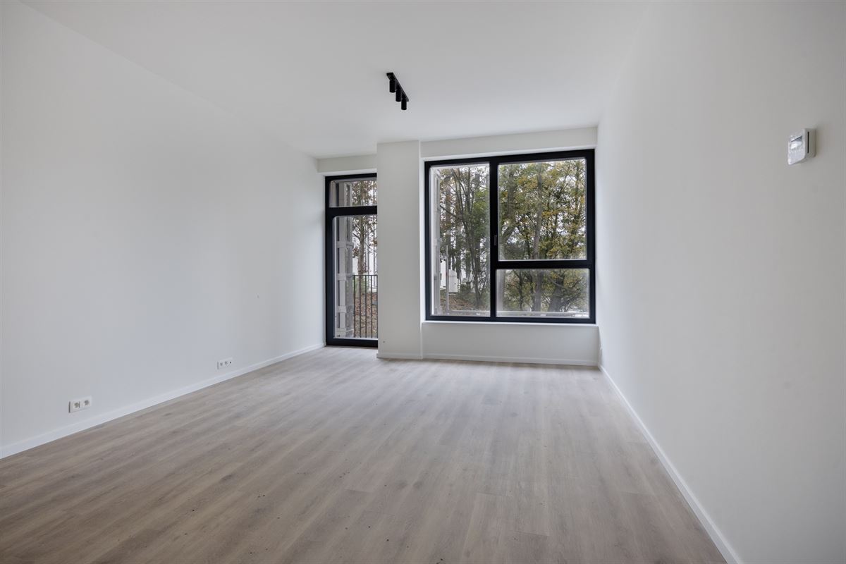 CENTRAAL GELEGEN APP. MET 2 SLKS + TERRAS