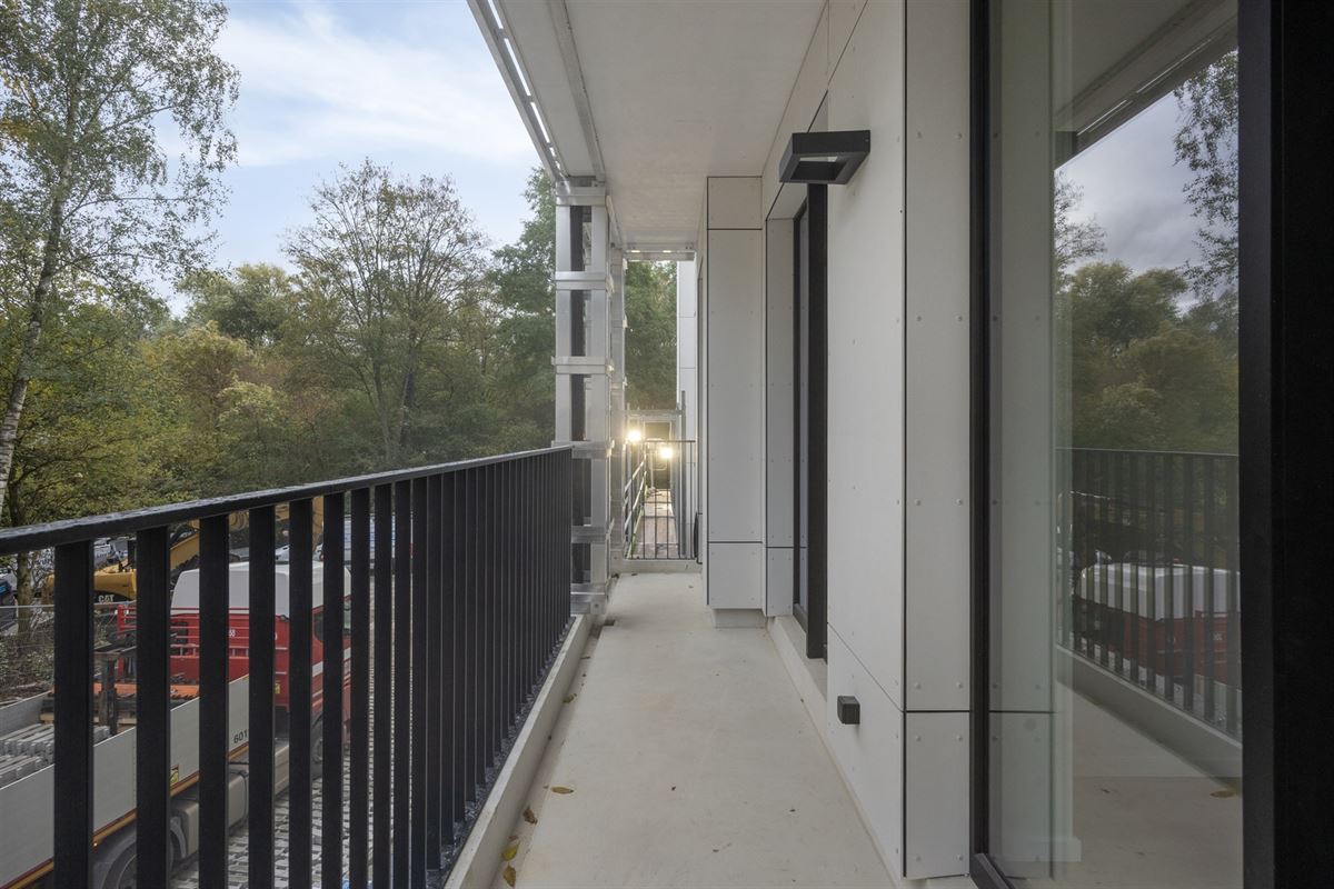 CENTRAAL GELEGEN APP. MET 2 SLKS + TERRAS