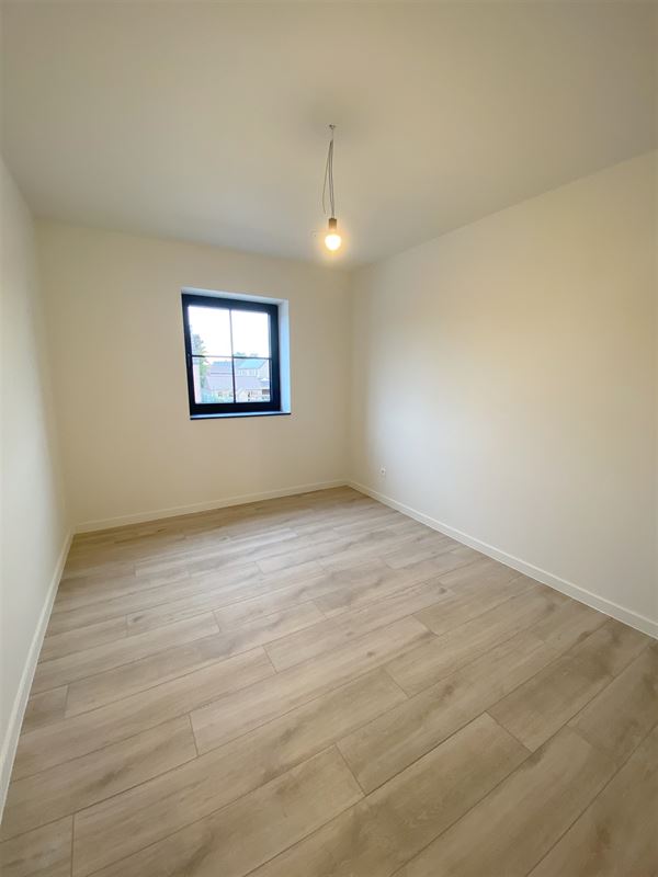 LANDELIJKE HOB MET 3 SLKS & TUIN