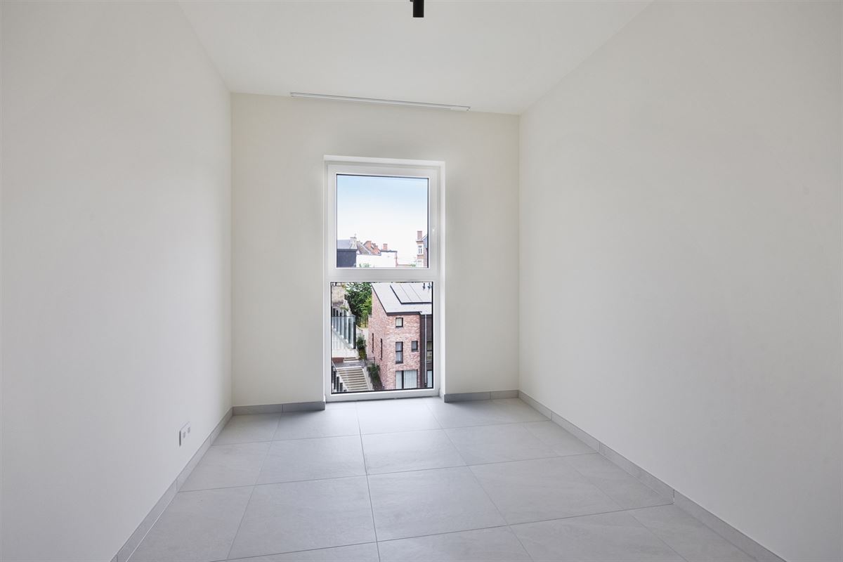 NIEUWBOUWAPP. MET 3 SLKS, 2BADKS EN TERRAS VAN 26M²