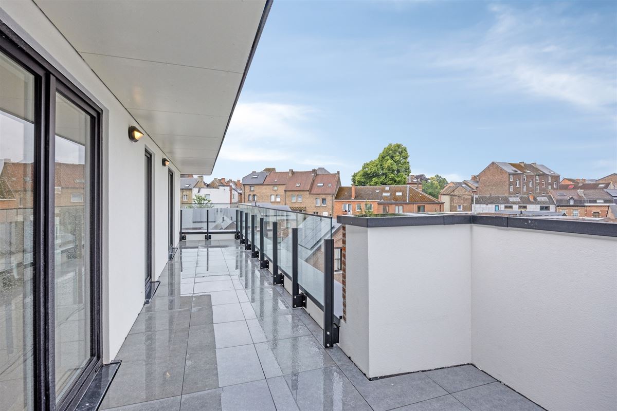 NIEUWBOUWAPP. MET 3 SLKS, 2BADKS EN TERRAS VAN 26M²