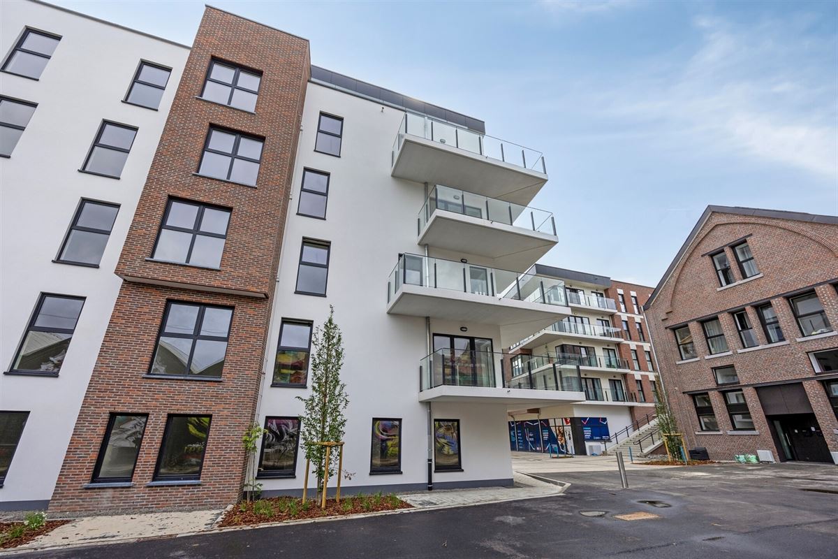 NIEUWBOUWAPP. MET 3 SLKS & 2 GROTE TERRASSEN