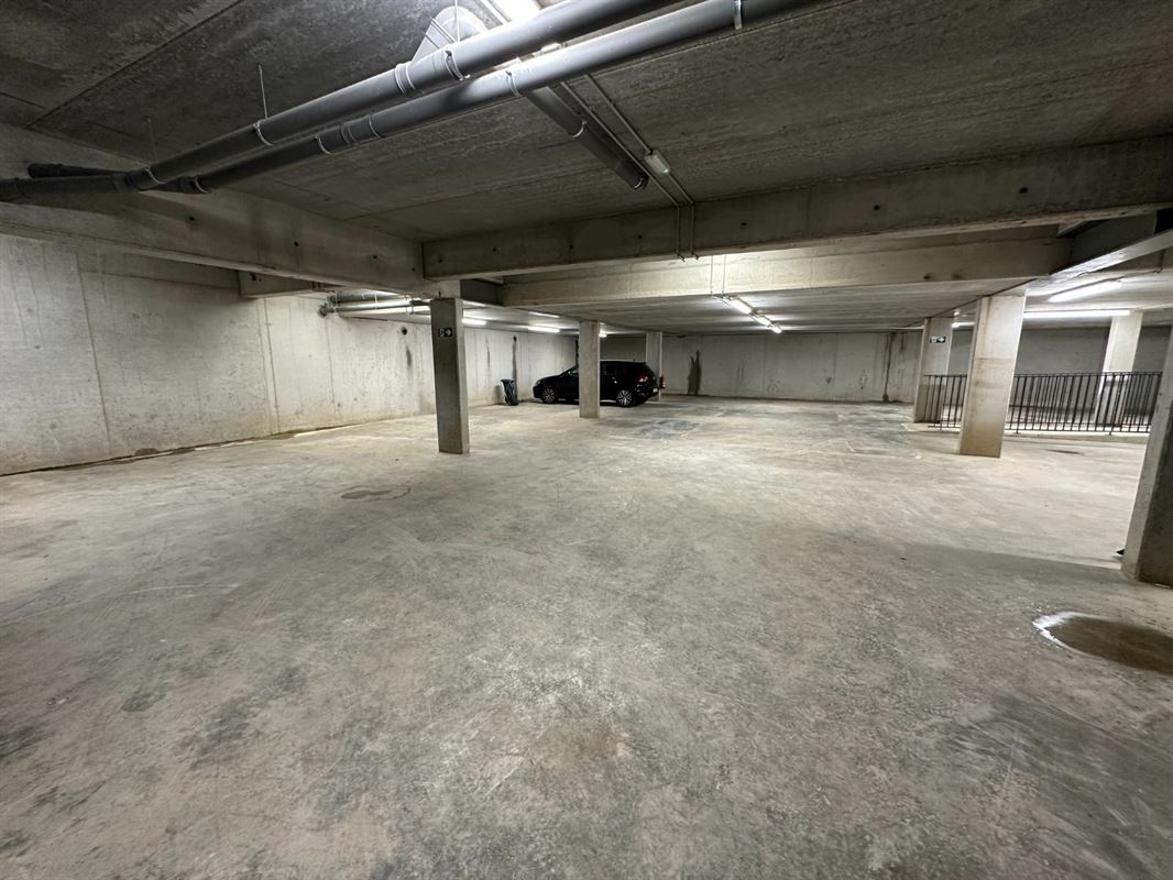 RECENT BEN APP. MET 1 SLK, TERRAS + PARKING