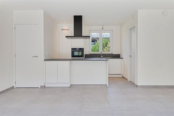 ENERGIEZUINIGE WONING MET 2 SLKS + TUIN