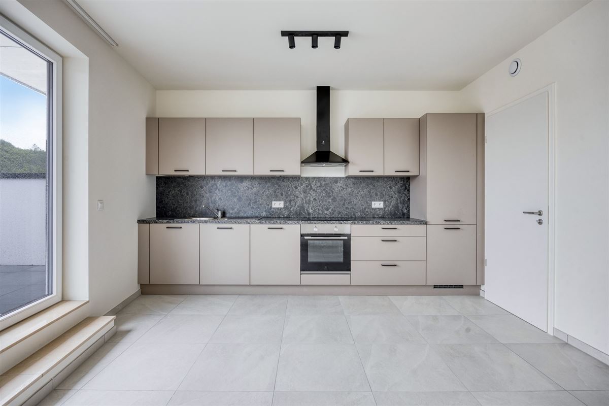 NIEUWBOUWAPP. MET 3 SLKS & 2 GROTE TERRASSEN