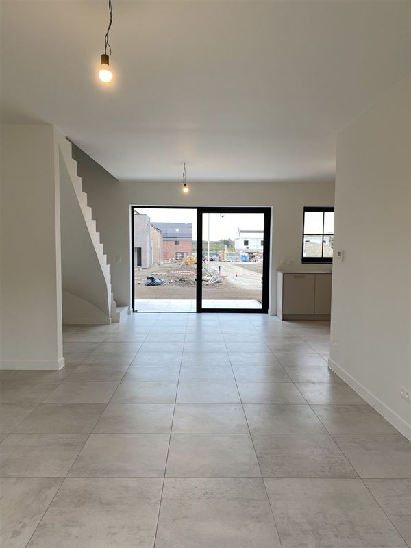 LANDELIJKE HOB MET 3 SLKS & TUIN