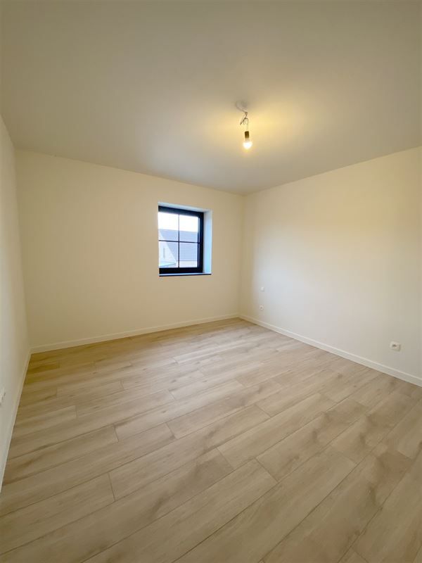 LANDELIJKE HOB MET 3 SLKS & TUIN