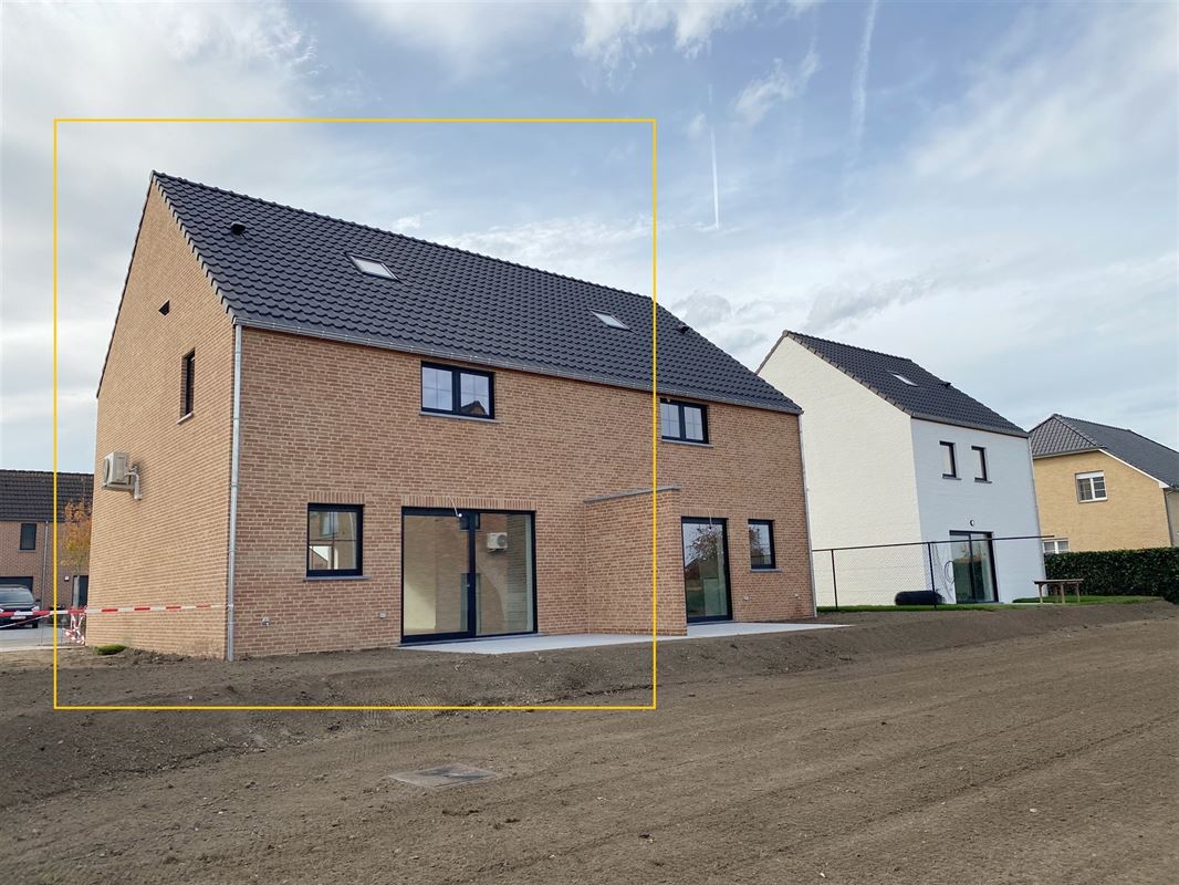 LANDELIJKE HOB MET 3 SLKS & TUIN