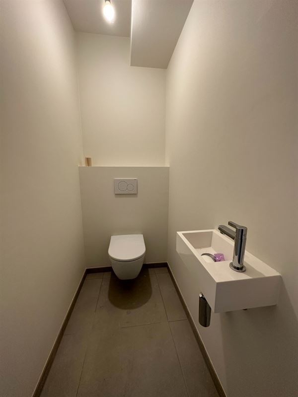 RECENT BEN APP. MET 1 SLK, TERRAS + PARKING