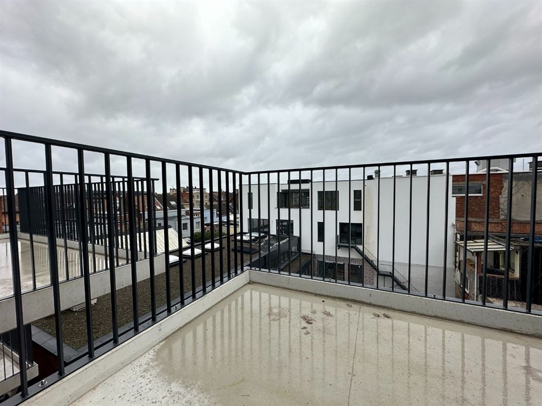 RECENT BEN APP. MET 1 SLK, TERRAS + PARKING