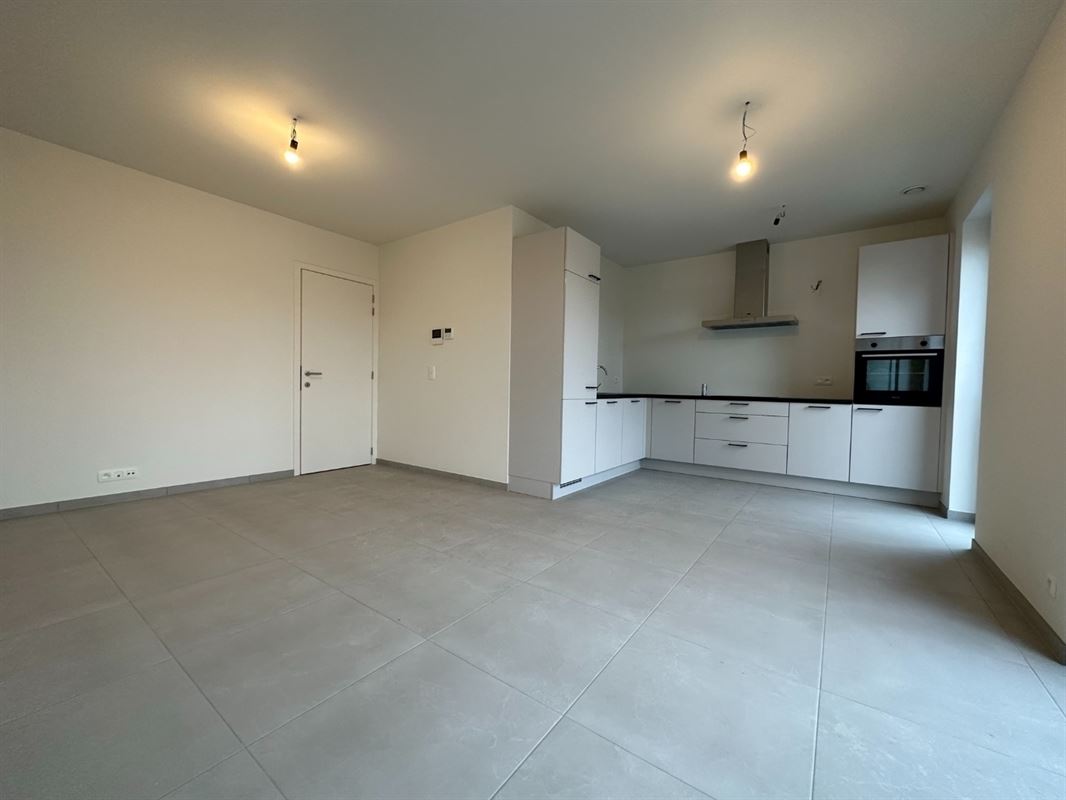 RECENT BEN APP. MET 1 SLK, TERRAS + PARKING