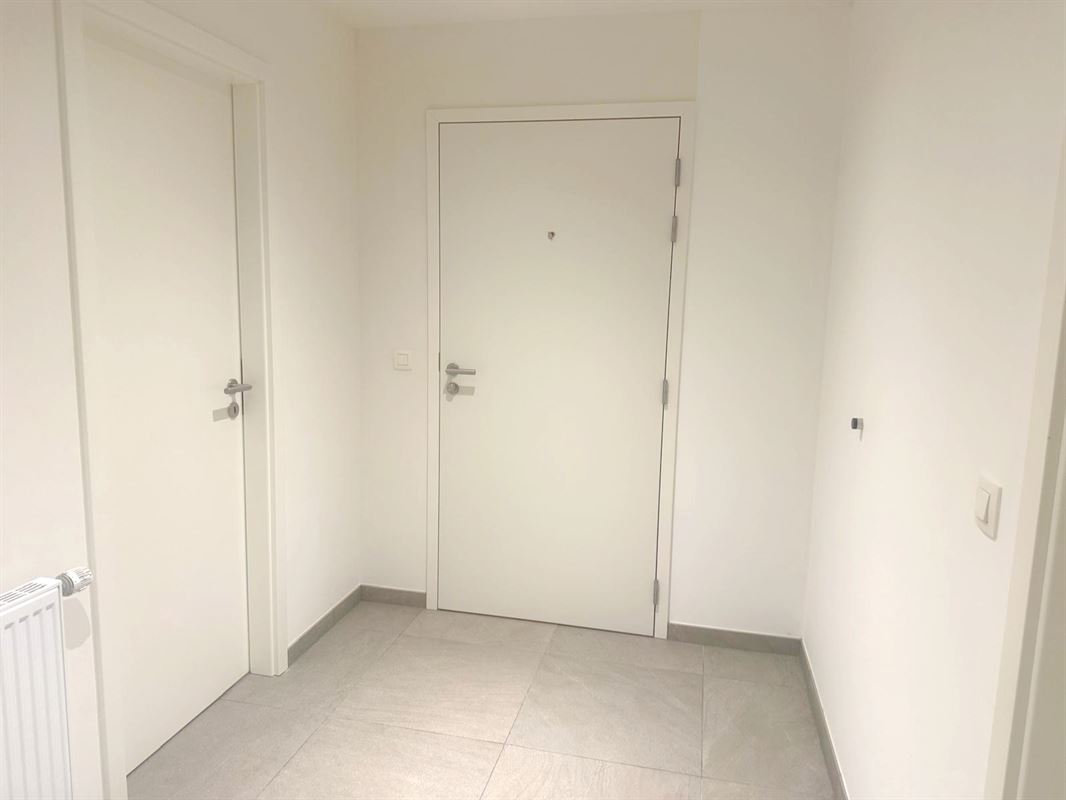 KNAP APP. MET 2 SLKS + BALKON