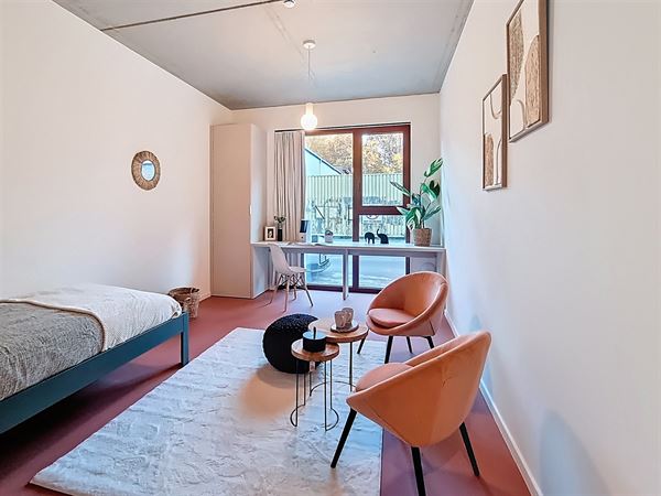 GEMEUBILEERDE STUDENTENKAMER TE ANTWERPEN