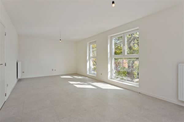 COMFORTABEL APP. MET 2 SLKS, TERRAS + AUTOSTAANPLAATS