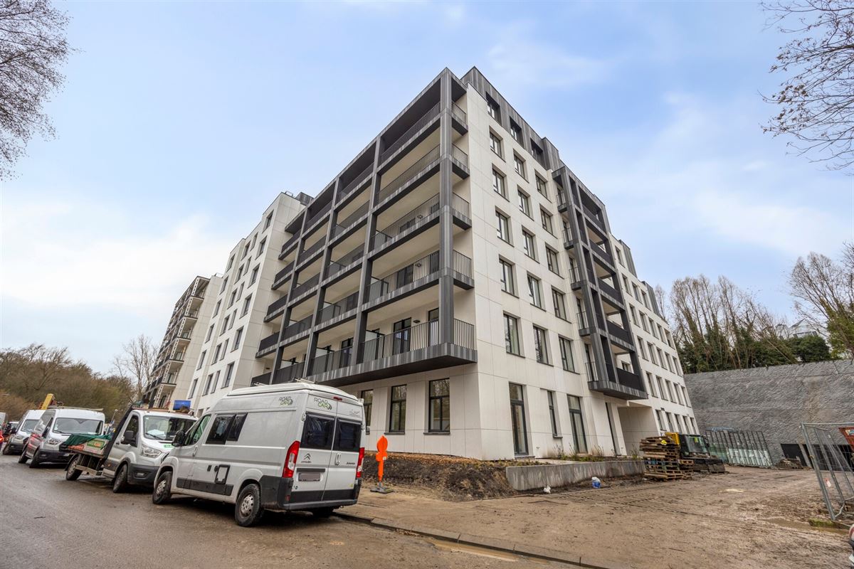 APP. MET 3 SLKS, 2 BADKS + TERRAS VAN RUIM 30M²