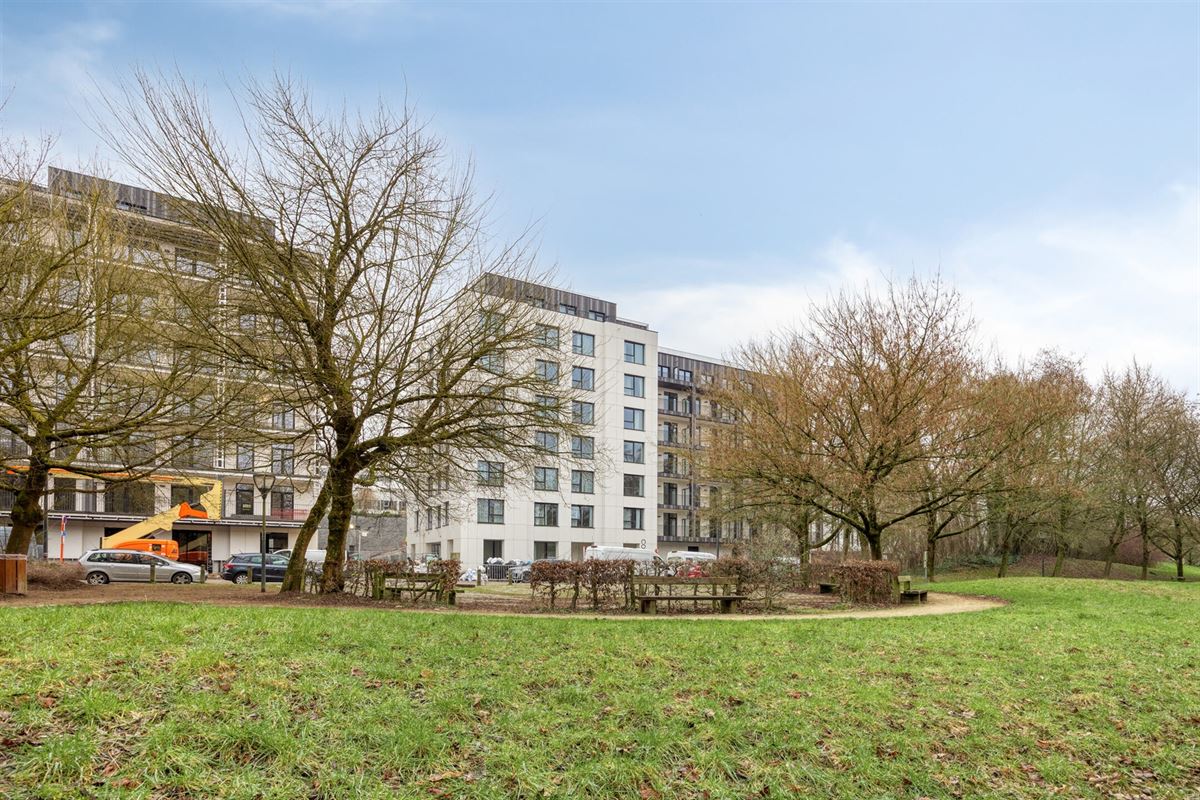 APP. MET 3 SLKS, 2 BADKS + TERRAS VAN RUIM 30M²