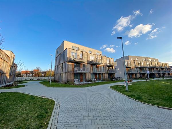 COMFORTABEL APP MET 2 SLKS, TERRAS & AUTOSTAANPLAATS