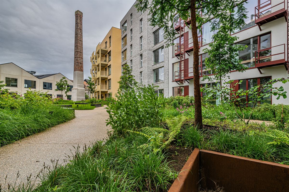 STUDIO COMFORTABLE AVEC TERRASSE