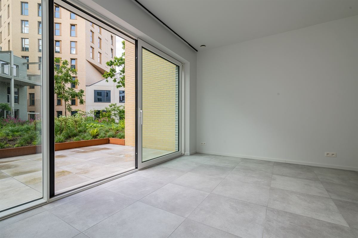 STUDIO COMFORTABLE AVEC TERRASSE