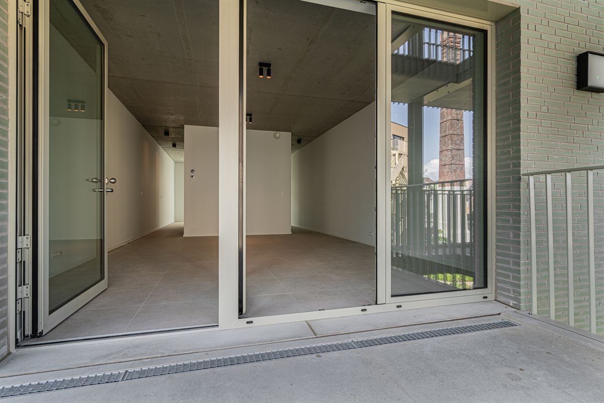 APP. WITH 2 BEDROOMS + TERRACE ON A CENTRAL LOCATION