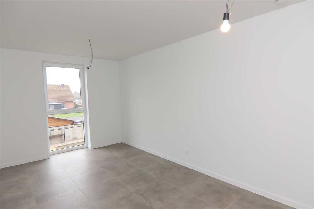 BEN WONING MET 3 SLKS + TUIN IN EEN GROENE OMGEVING
