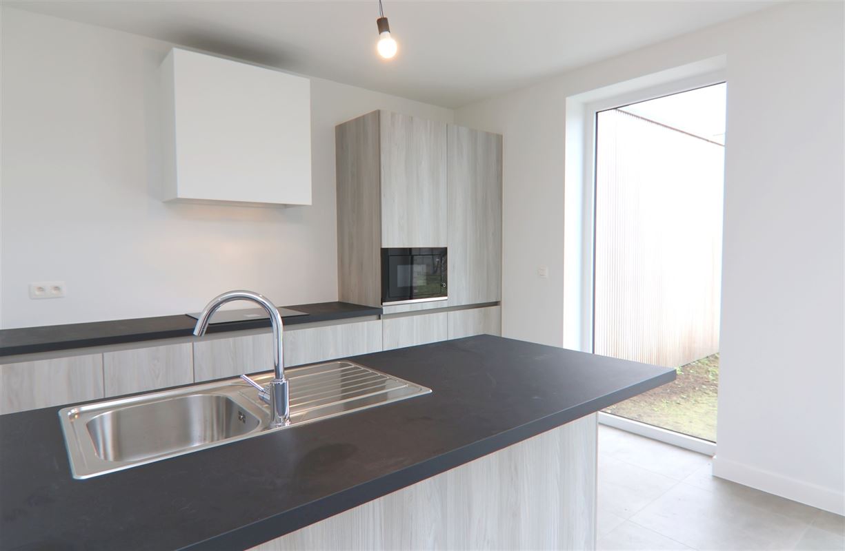 BEN WONING MET 3 SLKS + TUIN IN EEN GROENE OMGEVING