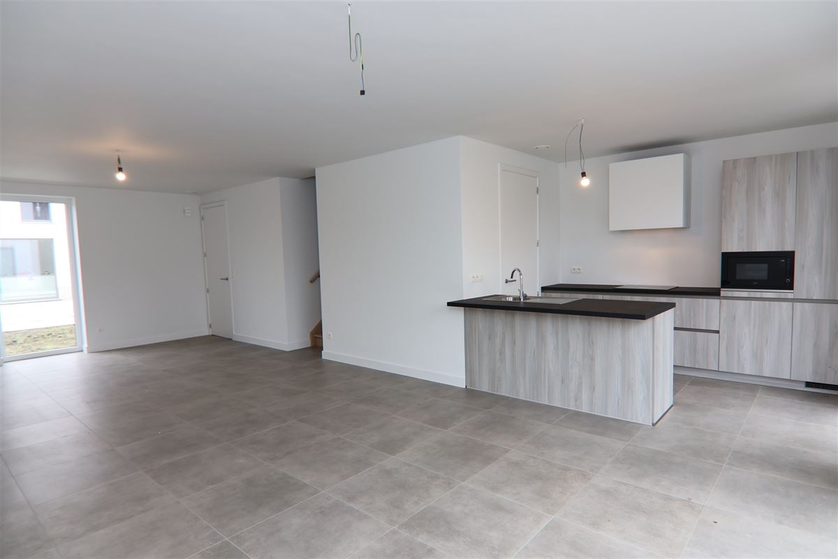 BEN WONING MET 3 SLKS + TUIN IN EEN GROENE OMGEVING