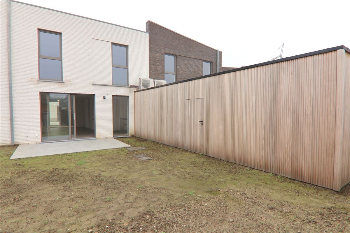 BEN WONING MET 3 SLKS + TUIN IN EEN GROENE OMGEVING