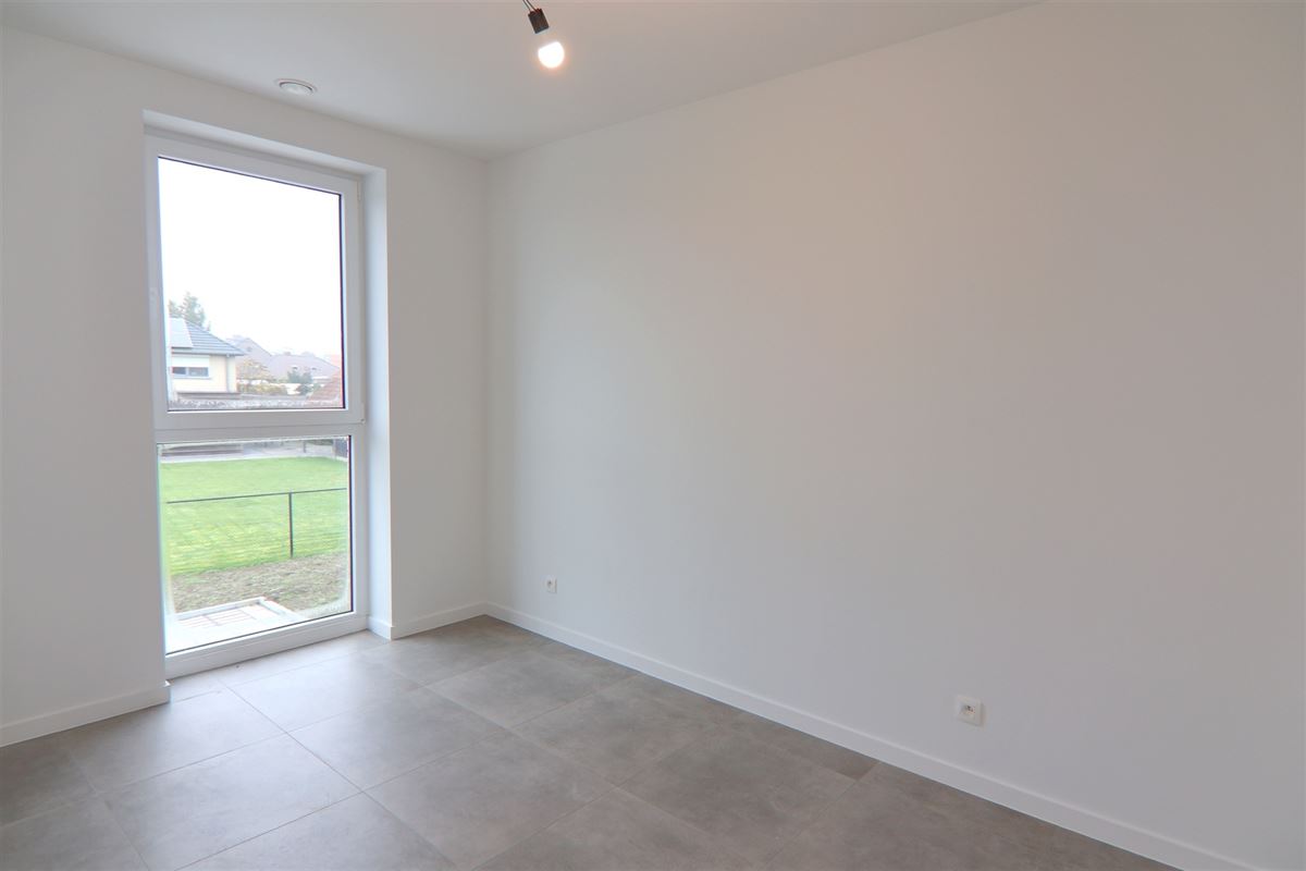 BEN WONING MET 4 SLKS + TUIN IN EEN GROENE OMGEVING