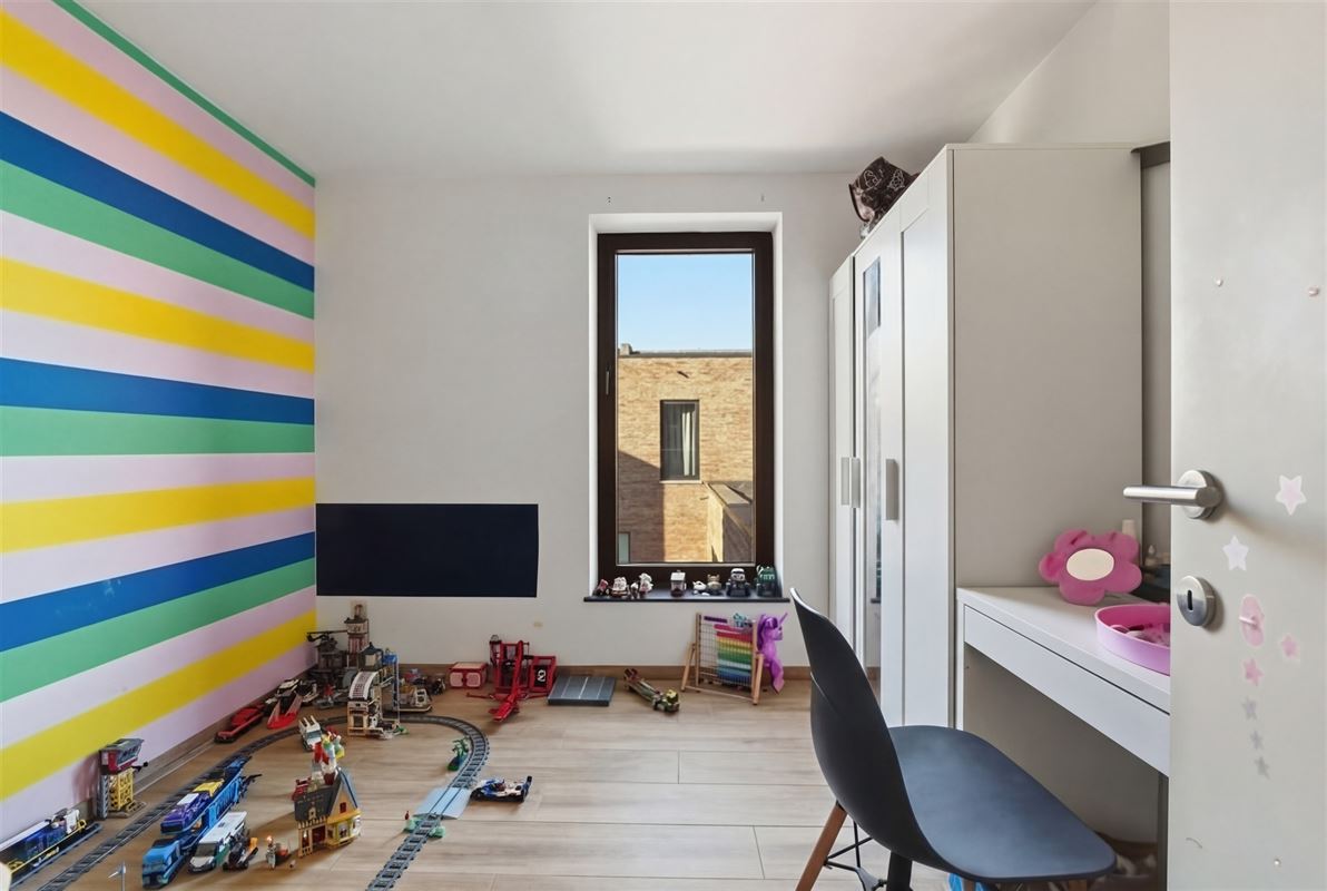 HUURWONING MET 3 SLPKS + PARKING NABIJ HET CENTRUM