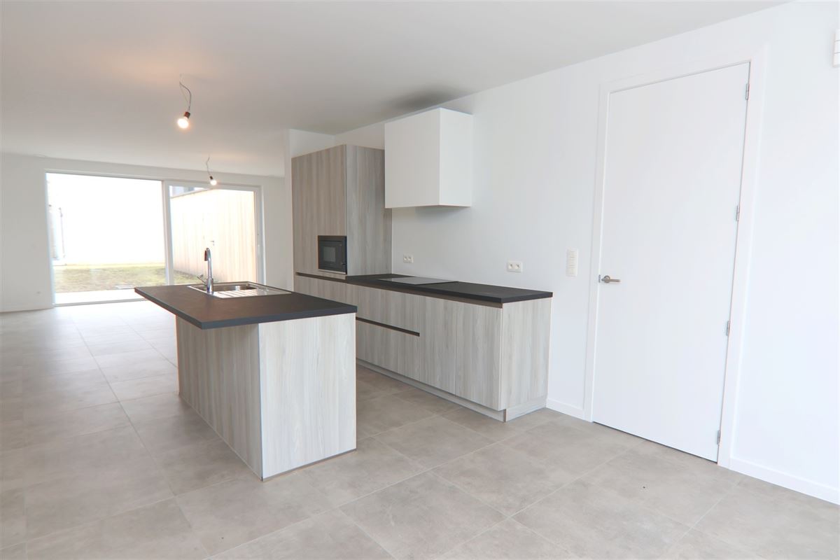 BEN WONING MET 4 SLKS + TUIN IN EEN GROENE OMGEVING